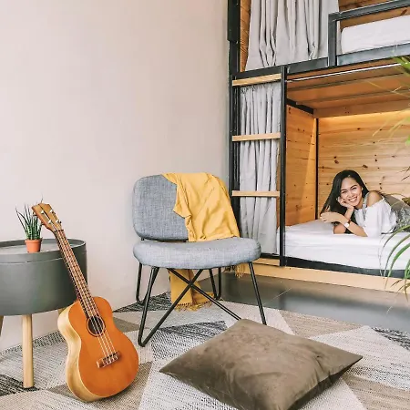 Murals Sleepbox (Adults Only)