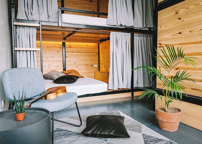 Murals Sleepbox (adults Only) Vandrarhem Cebu