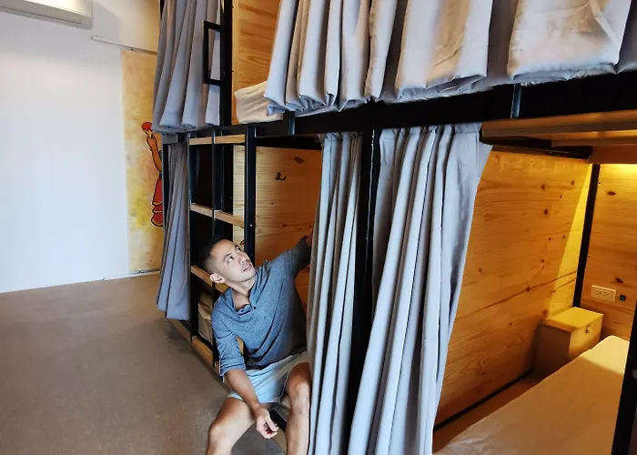 Vandrarhem Murals Sleepbox (adults Only)